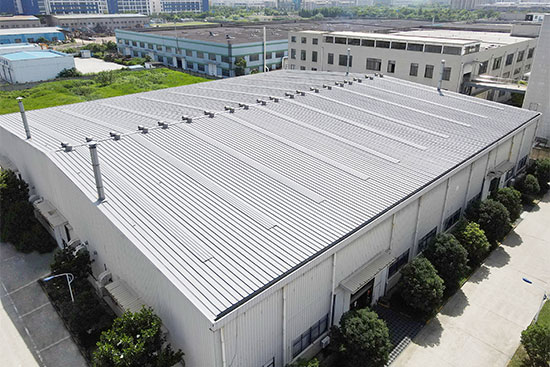 蘇州水蜜桃成人网金屬屋麵防水施工效果